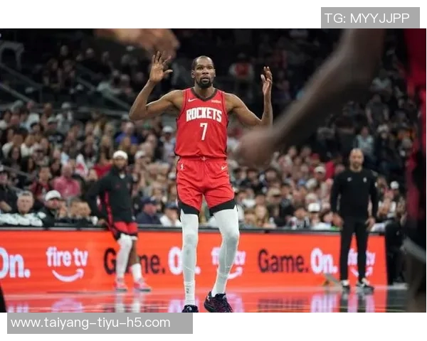 火箭成功包夹KD15中12无功而返乌度卡战术乏力引发质疑