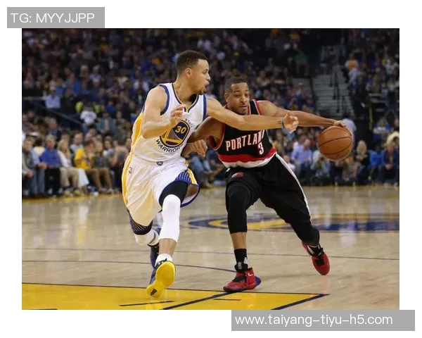 锡安半场表现平平8投4中贡献10分5篮板5助攻正负值惨淡15引发关注